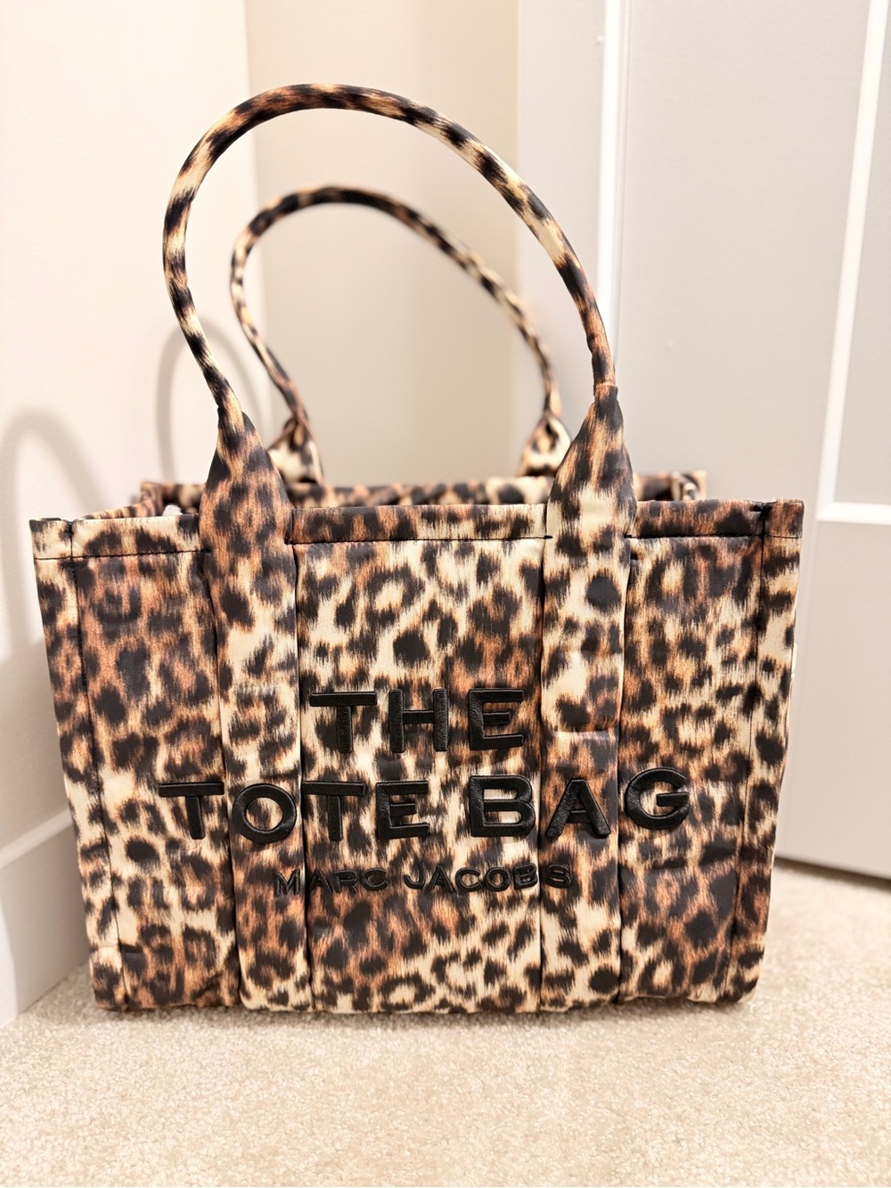 NWT Marc Jacobs LARGE TOTE BAG IN LEOPARD PUFFY NYLON